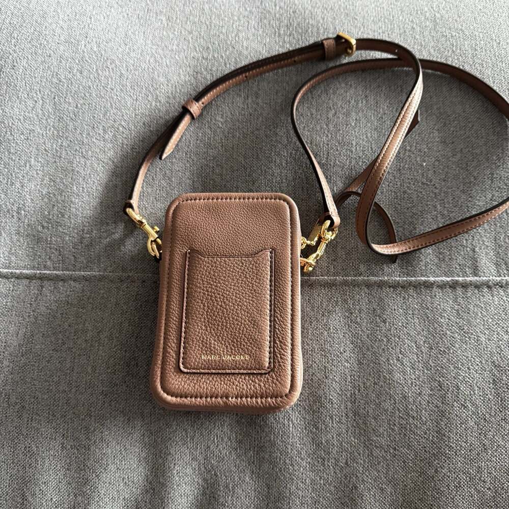 Marc Jacobs Leather Crossbody Bag - Picture 3 of 9